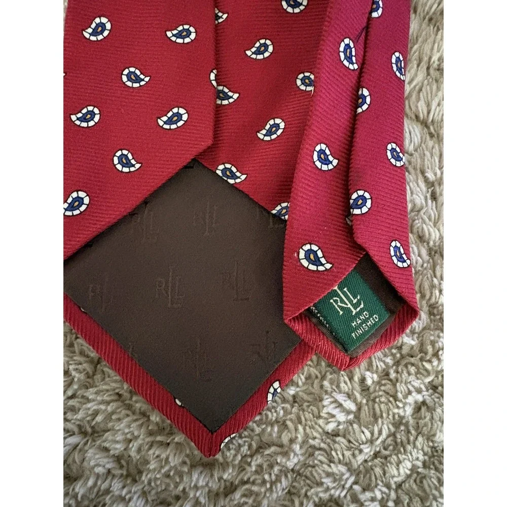 Lauren Ralph Lauren Tie Red White Blue Paisley 100% Silk Hand Finish/Made In USA